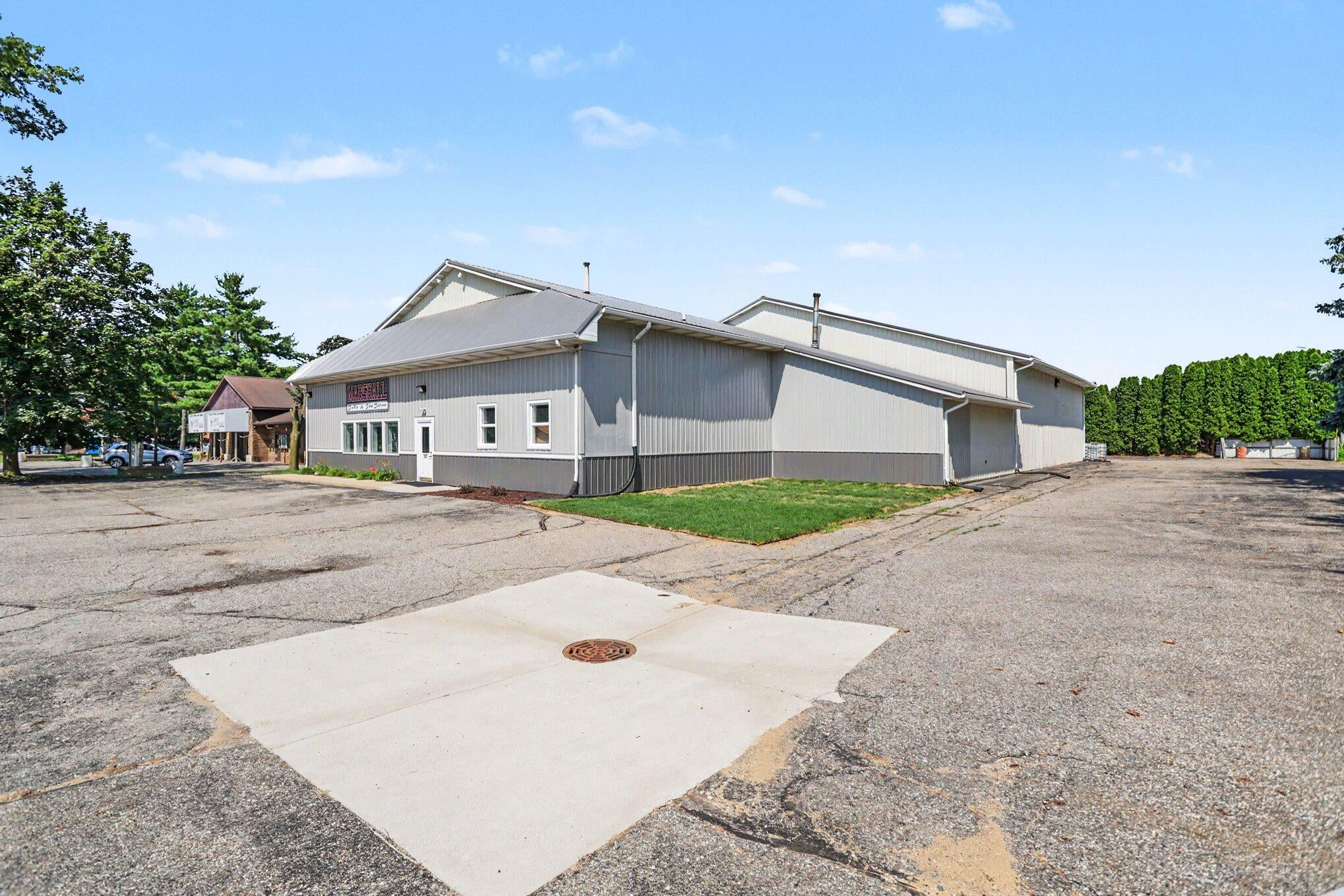 126 West Drive N