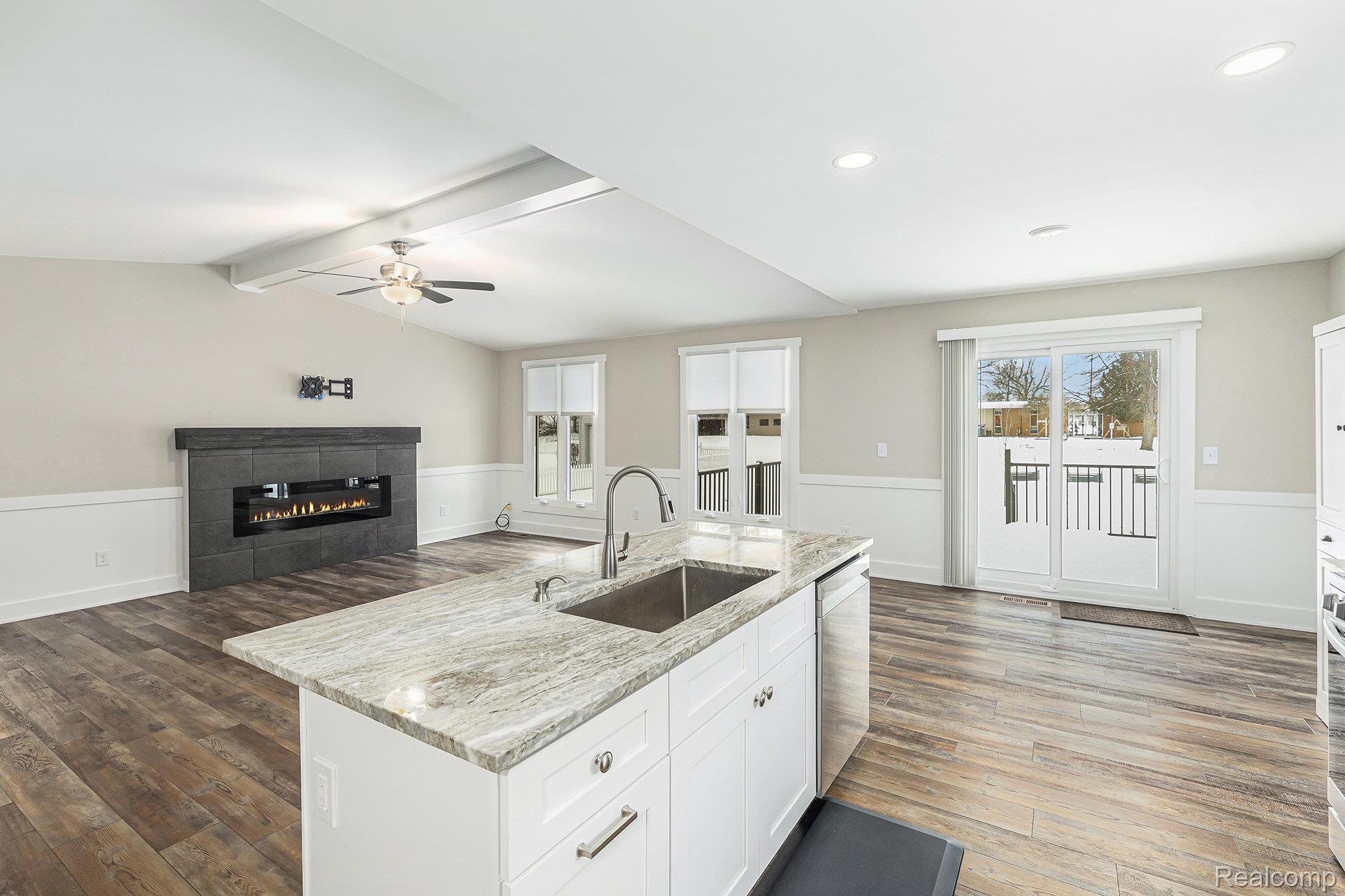 Shelby Twp, Michigan 48317, United States, 3 Bedrooms Bedrooms, ,2 BathroomsBathrooms,Residential,Active,253695