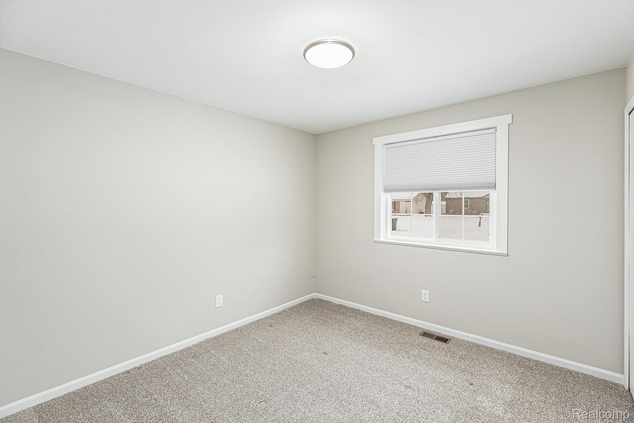 Shelby Twp, Michigan 48317, United States, 3 Bedrooms Bedrooms, ,2 BathroomsBathrooms,Residential,Active,253695