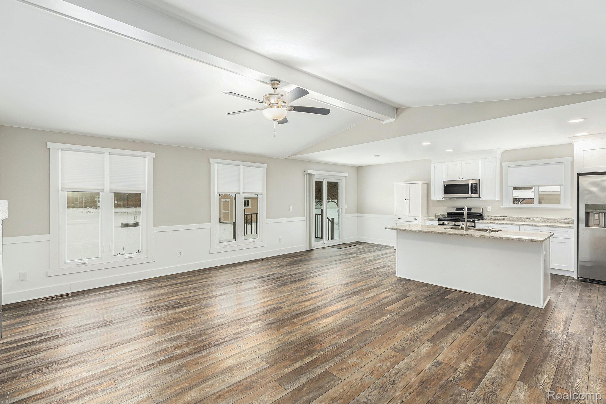 Shelby Twp, Michigan 48317, United States, 3 Bedrooms Bedrooms, ,2 BathroomsBathrooms,Residential,Active,253695