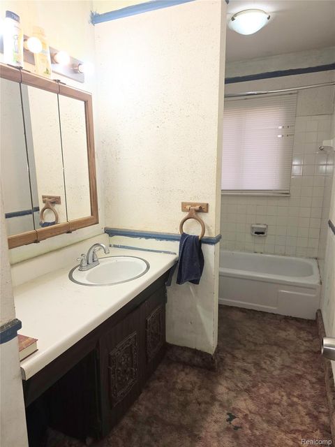 Tiny photo for 2909 E Pierson Road, Flint City, MI 48506 (MLS # 20261016181)