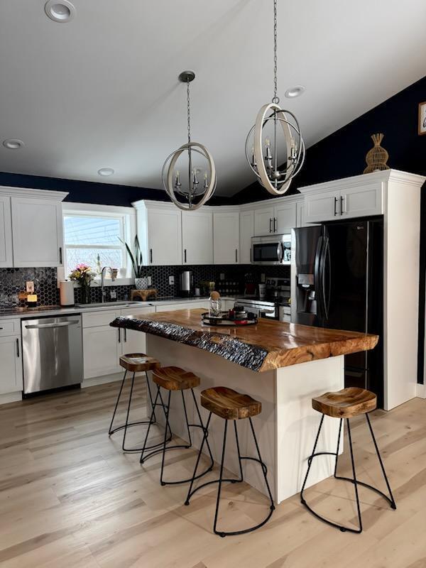 103 Cottonwood Court