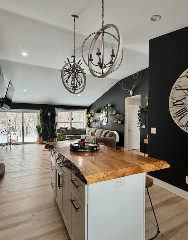 103 Cottonwood Court