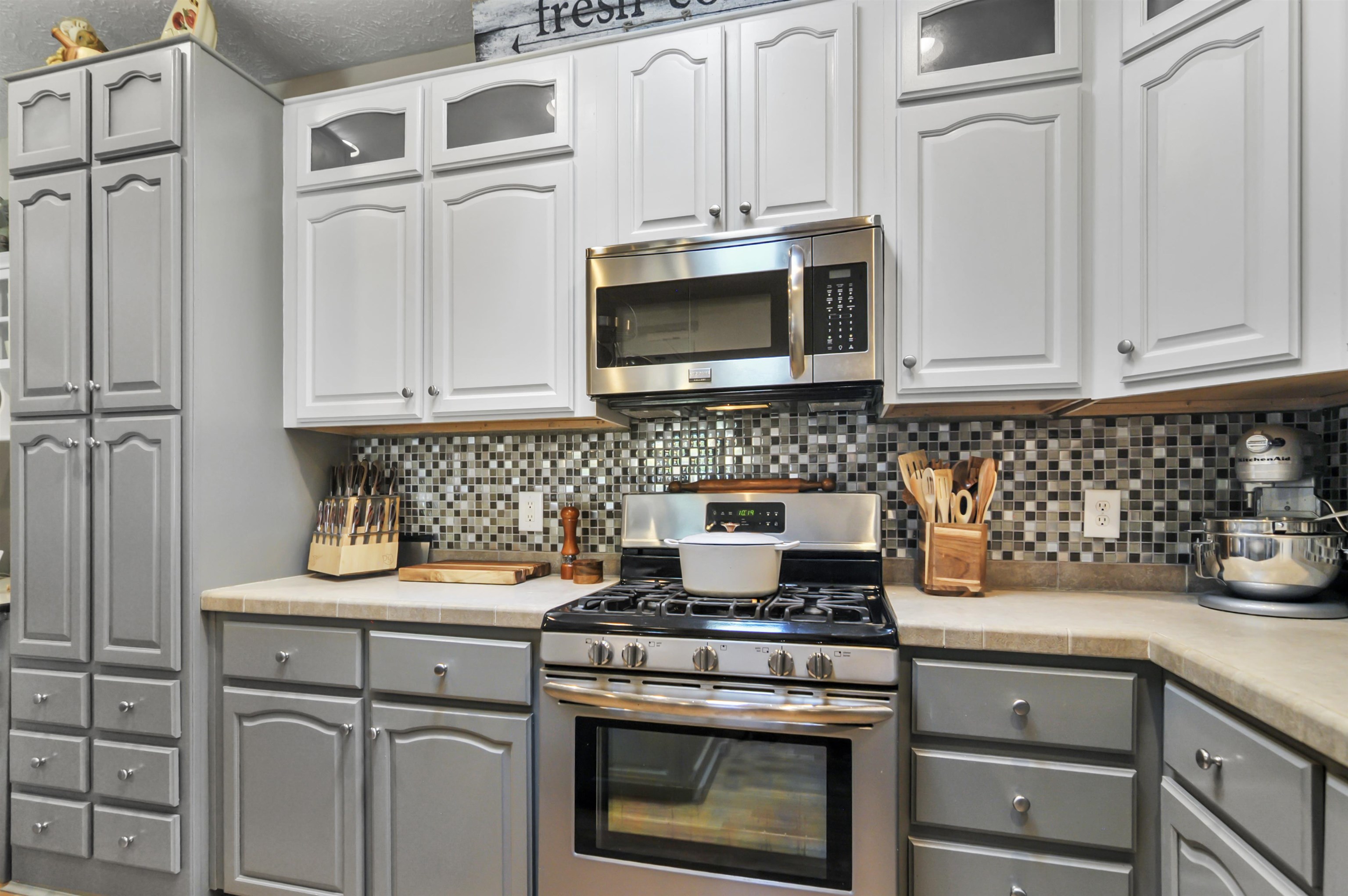 21233 Forest Trail