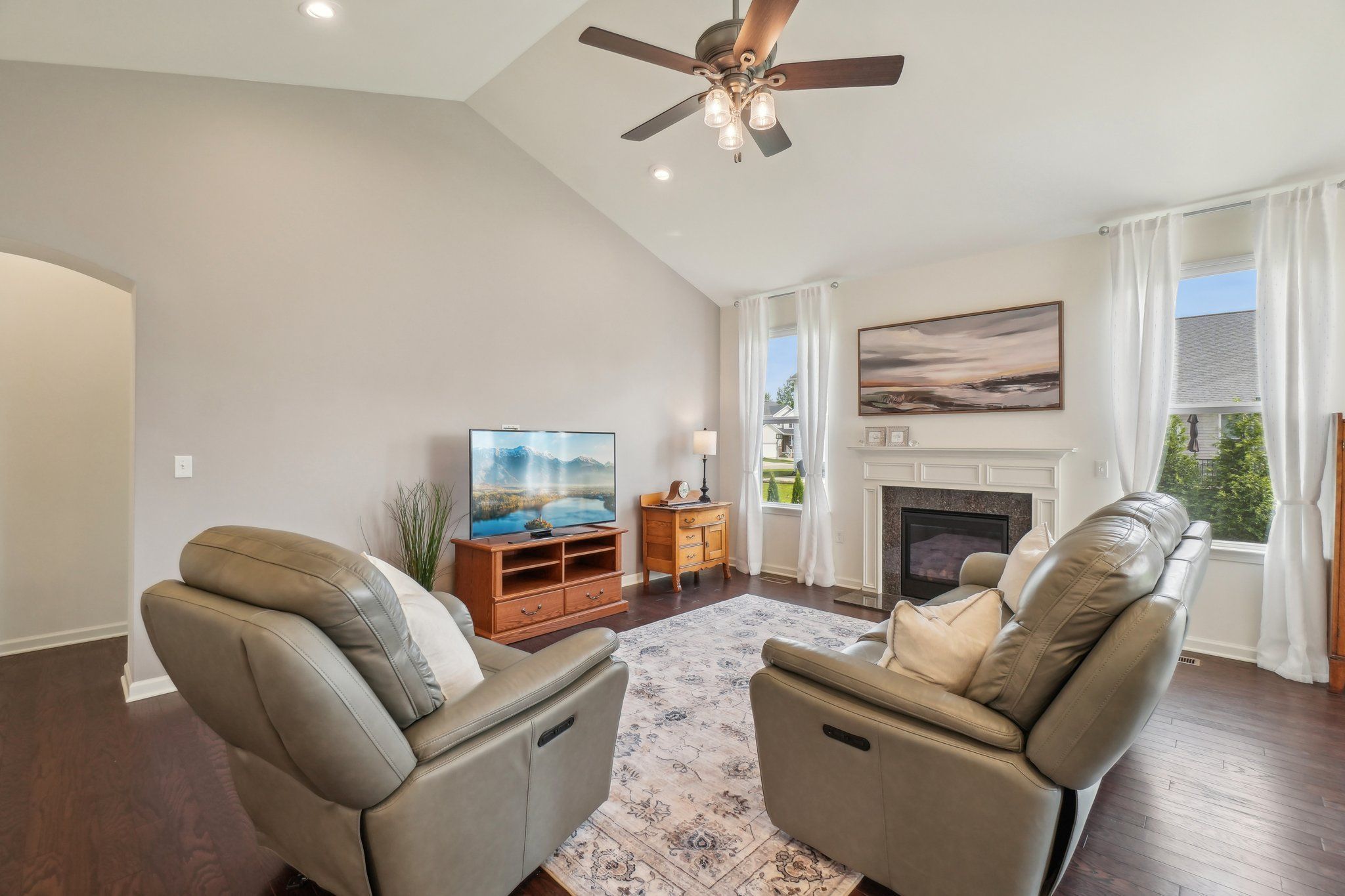 185 CRYSTAL WOOD Circle
