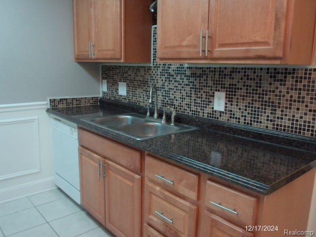 761 W MAPLE Road 54
