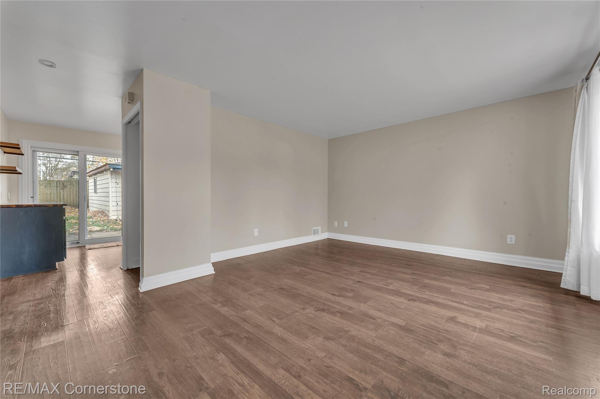 6797 Chirrewa Street