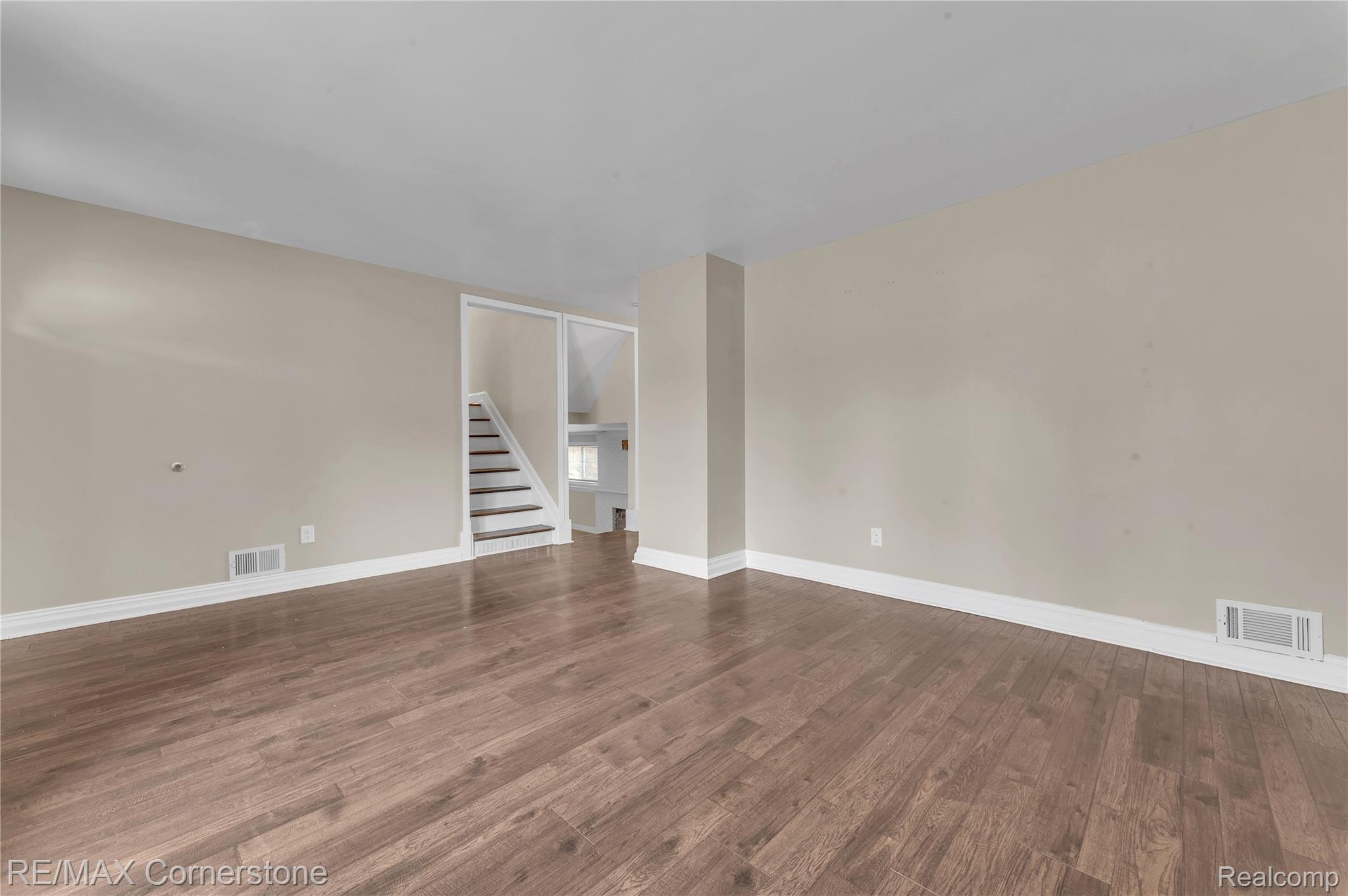 6797 Chirrewa Street