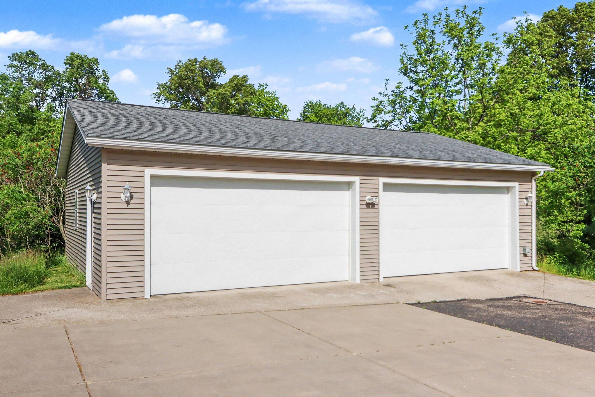 10031 Taplin Lane