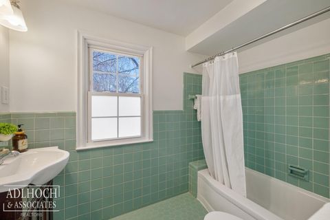 Tiny photo for 883 Lakepointe Street, Grosse Pointe Park City, MI 48230 (MLS # 58050201447)