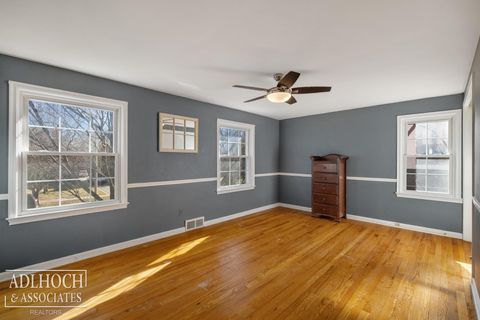 Tiny photo for 883 Lakepointe Street, Grosse Pointe Park City, MI 48230 (MLS # 58050201447)