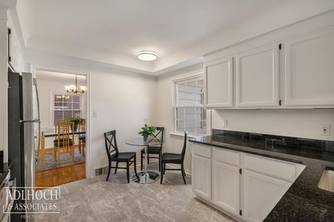 Tiny photo for 883 Lakepointe Street, Grosse Pointe Park City, MI 48230 (MLS # 58050201447)