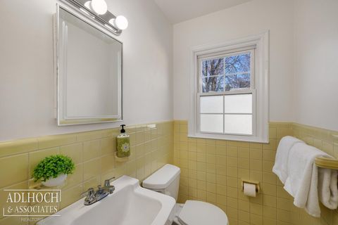 Tiny photo for 883 Lakepointe Street, Grosse Pointe Park City, MI 48230 (MLS # 58050201447)