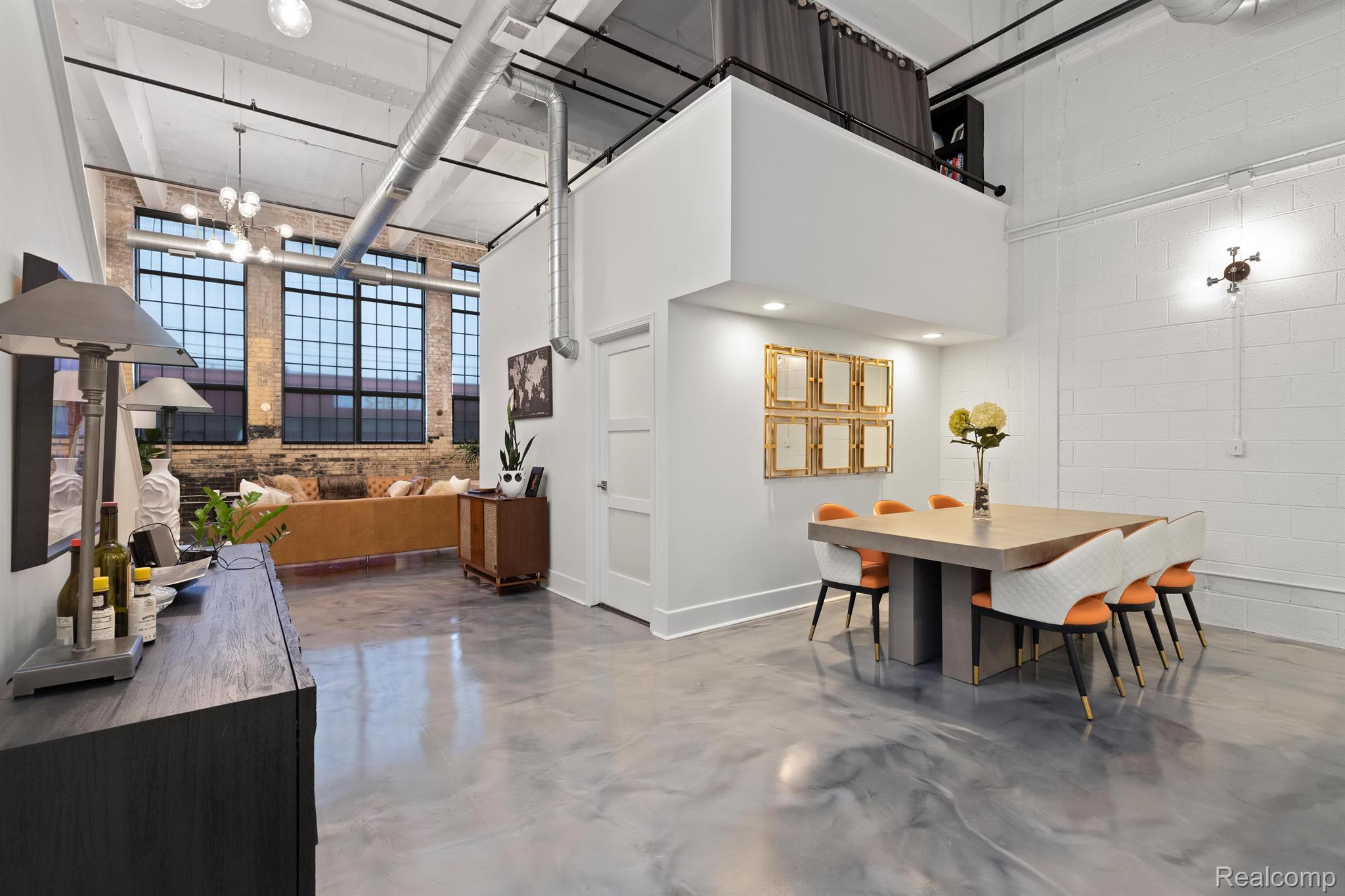 3434 RUSSELL Street 107