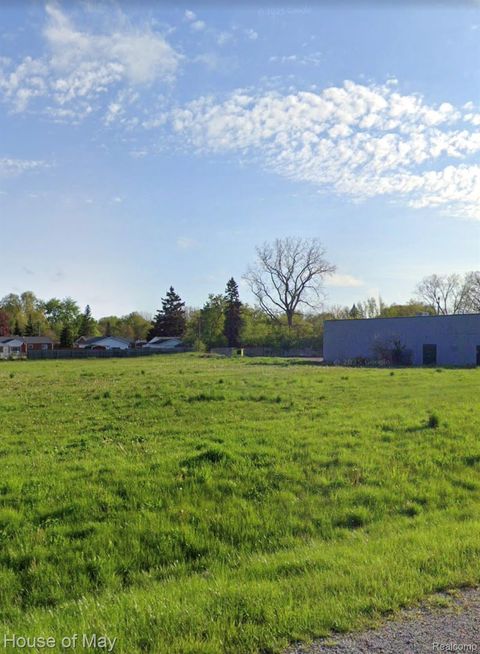 2051 W MAPLE Avenue Flint Charter Township MI 48507
