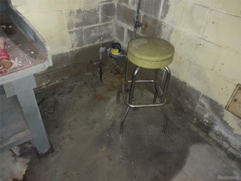 Tiny photo for 2597 W 8 Mile Road, Detroit City, MI 48221 (MLS # 20261016118)