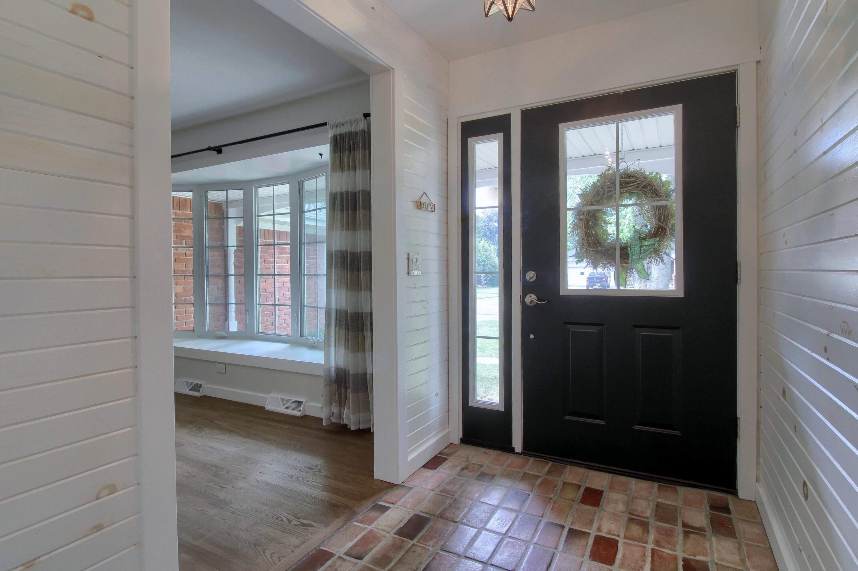 52 W Miller Avenue
