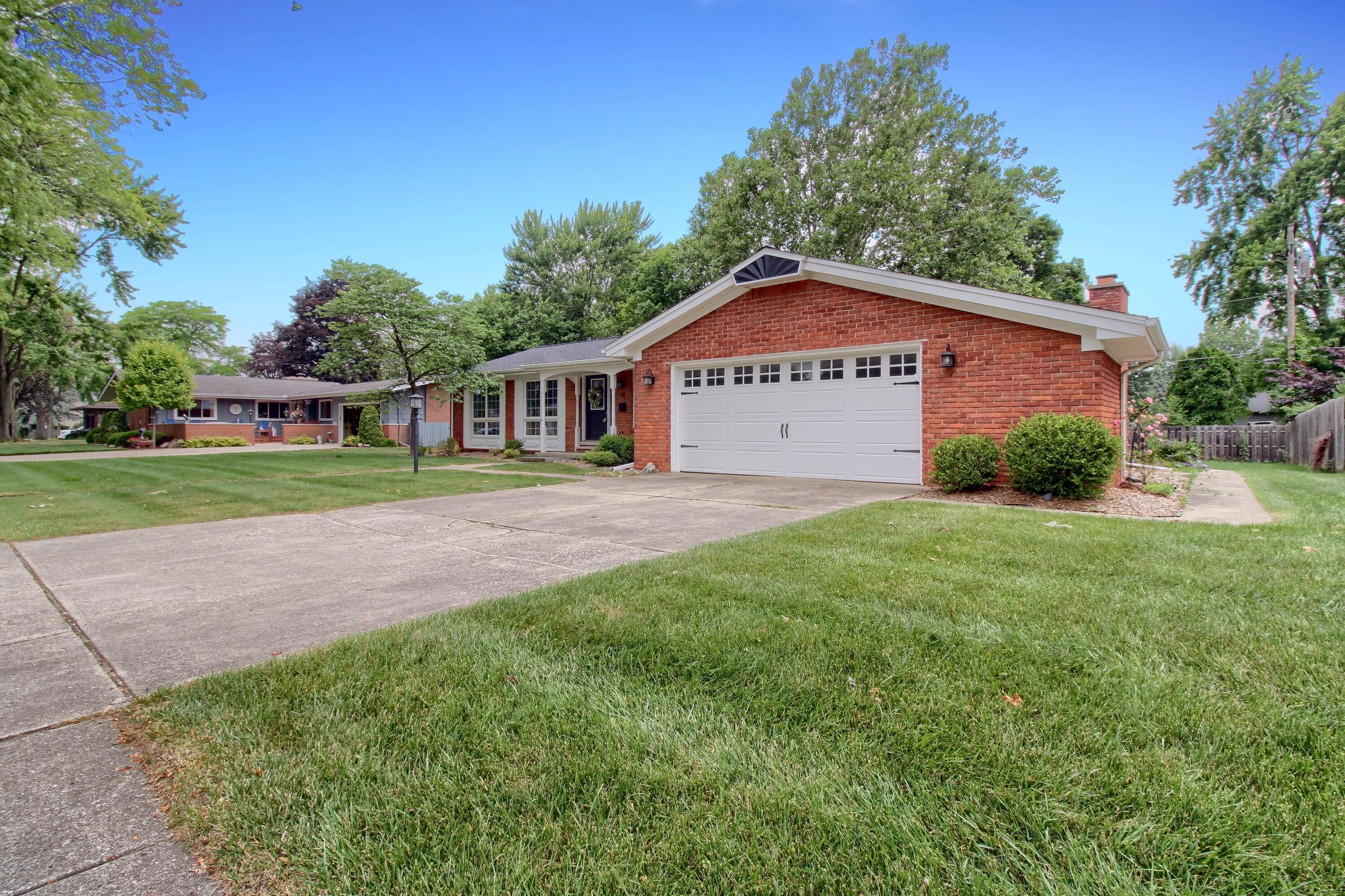 52 W Miller Avenue