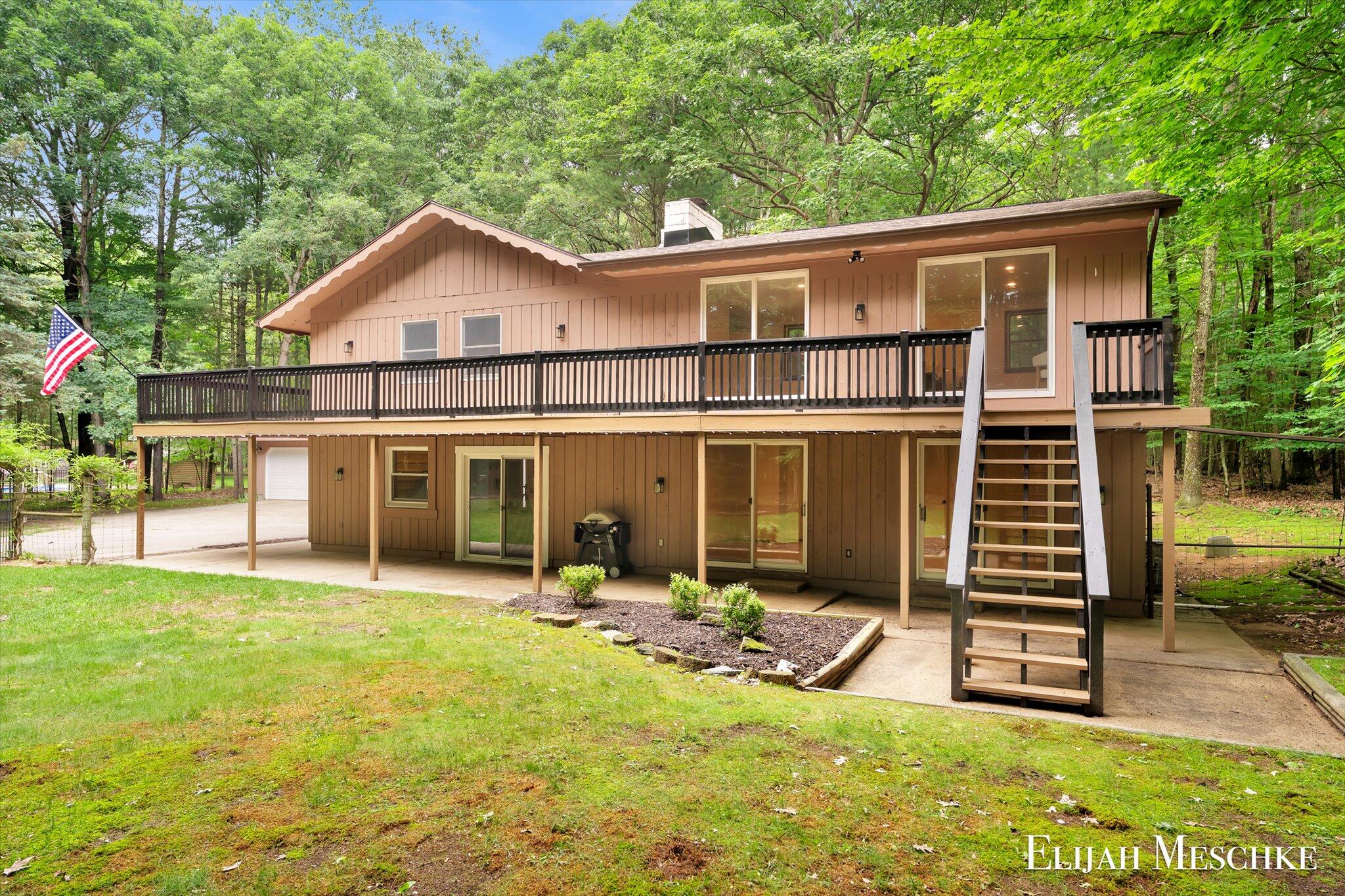 1160 Scenic Drive
