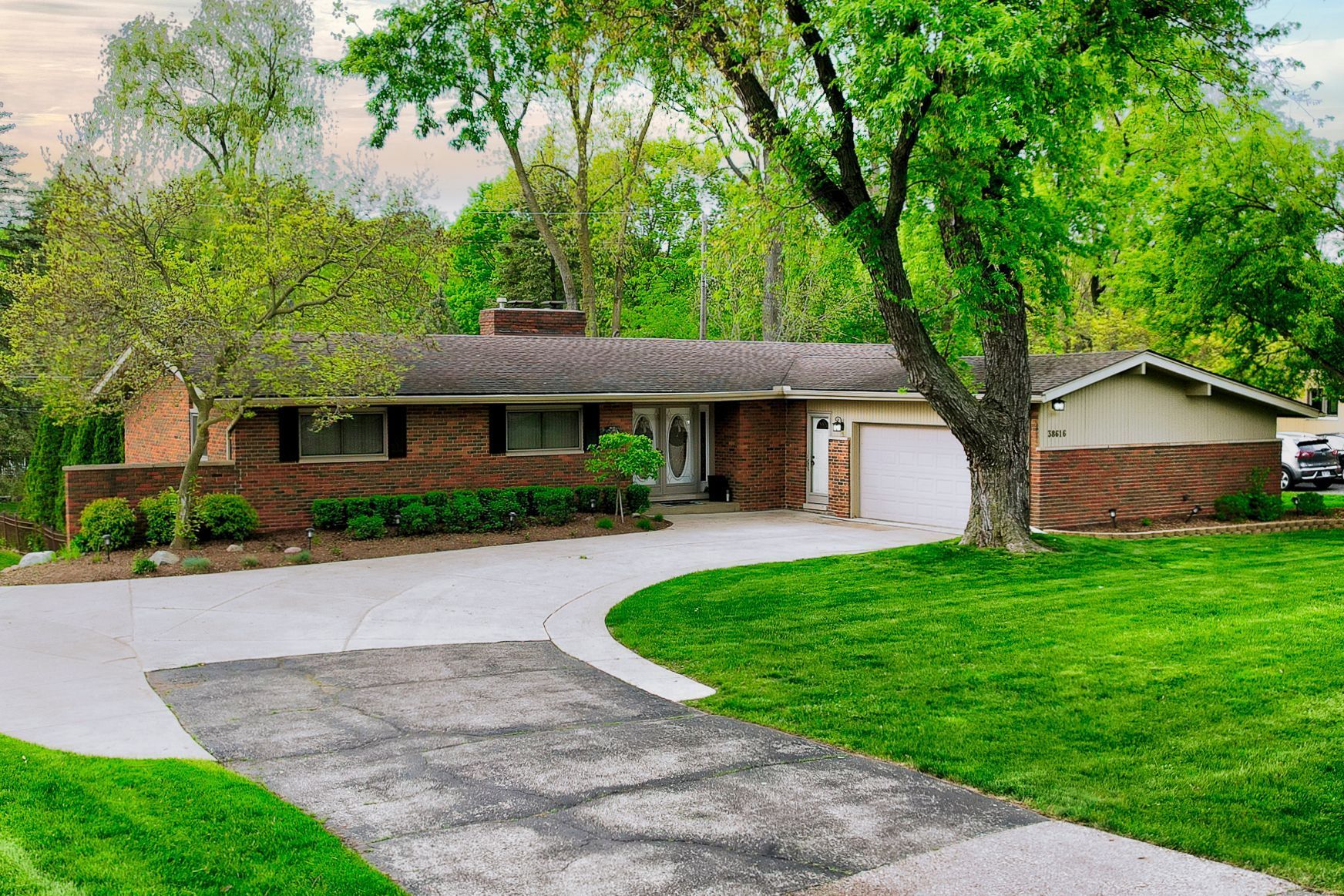 38616 SILKEN GLEN Drive