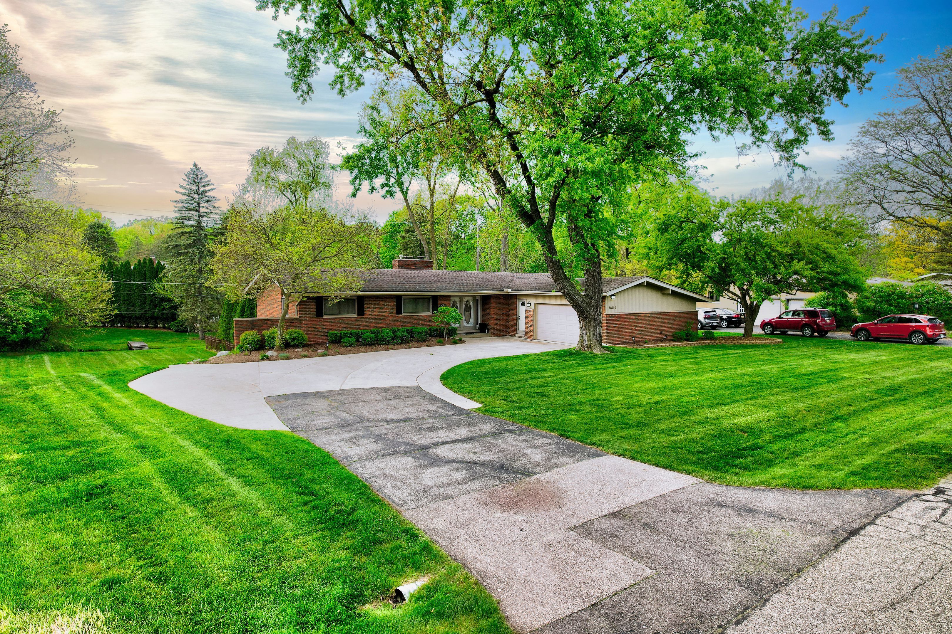 38616 SILKEN GLEN Drive