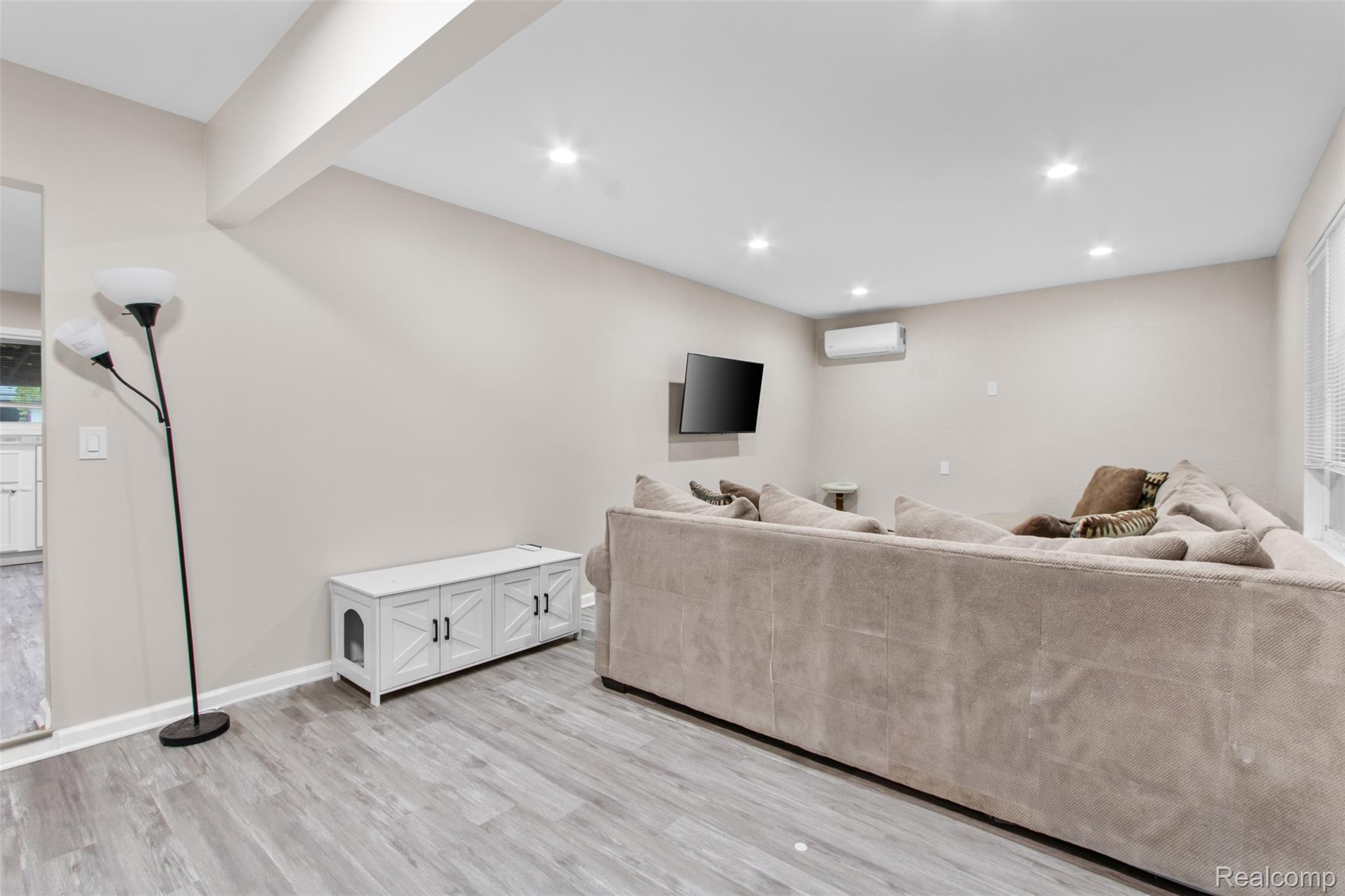 24840 Thorndyke Street