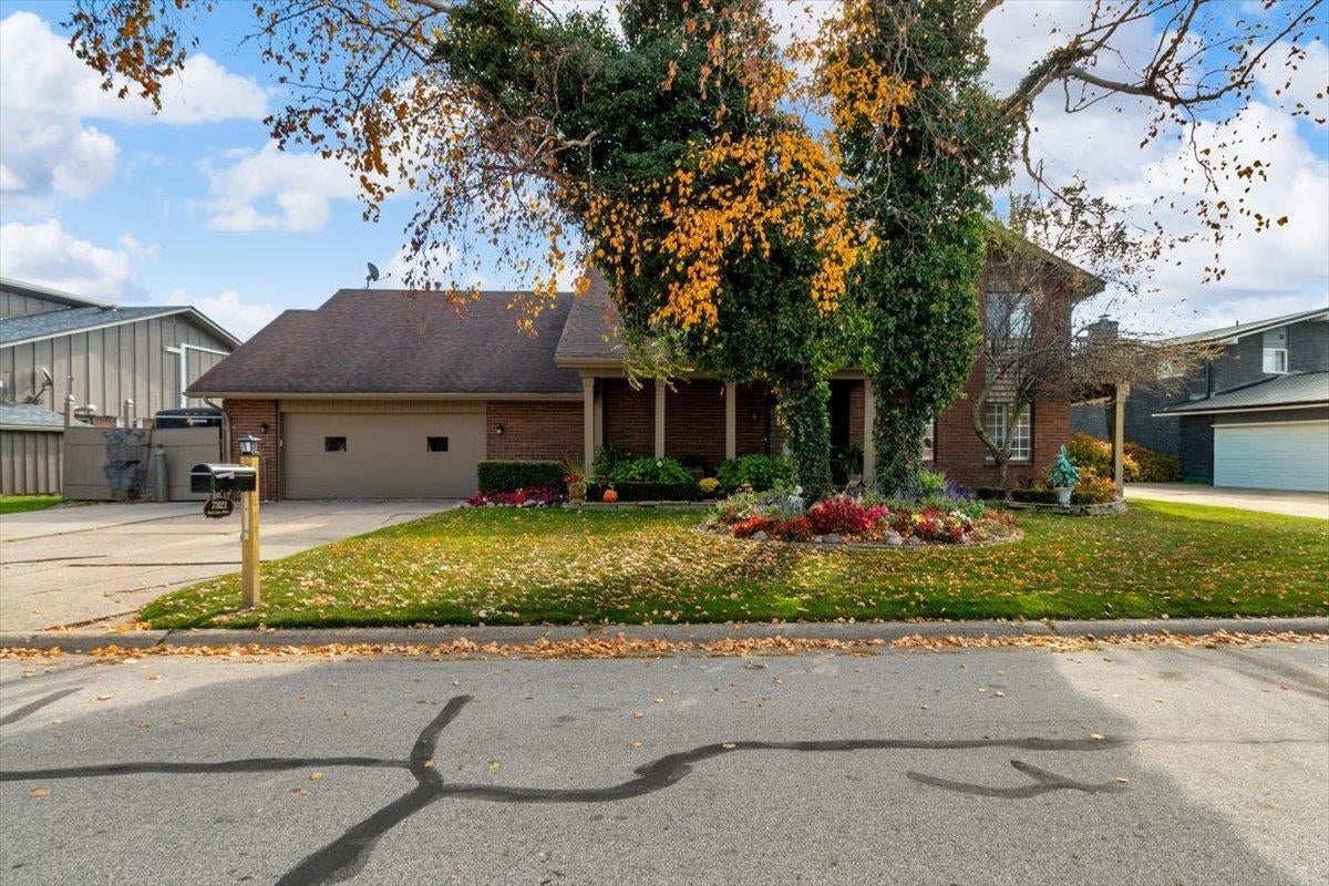 7321 Parklane Drive