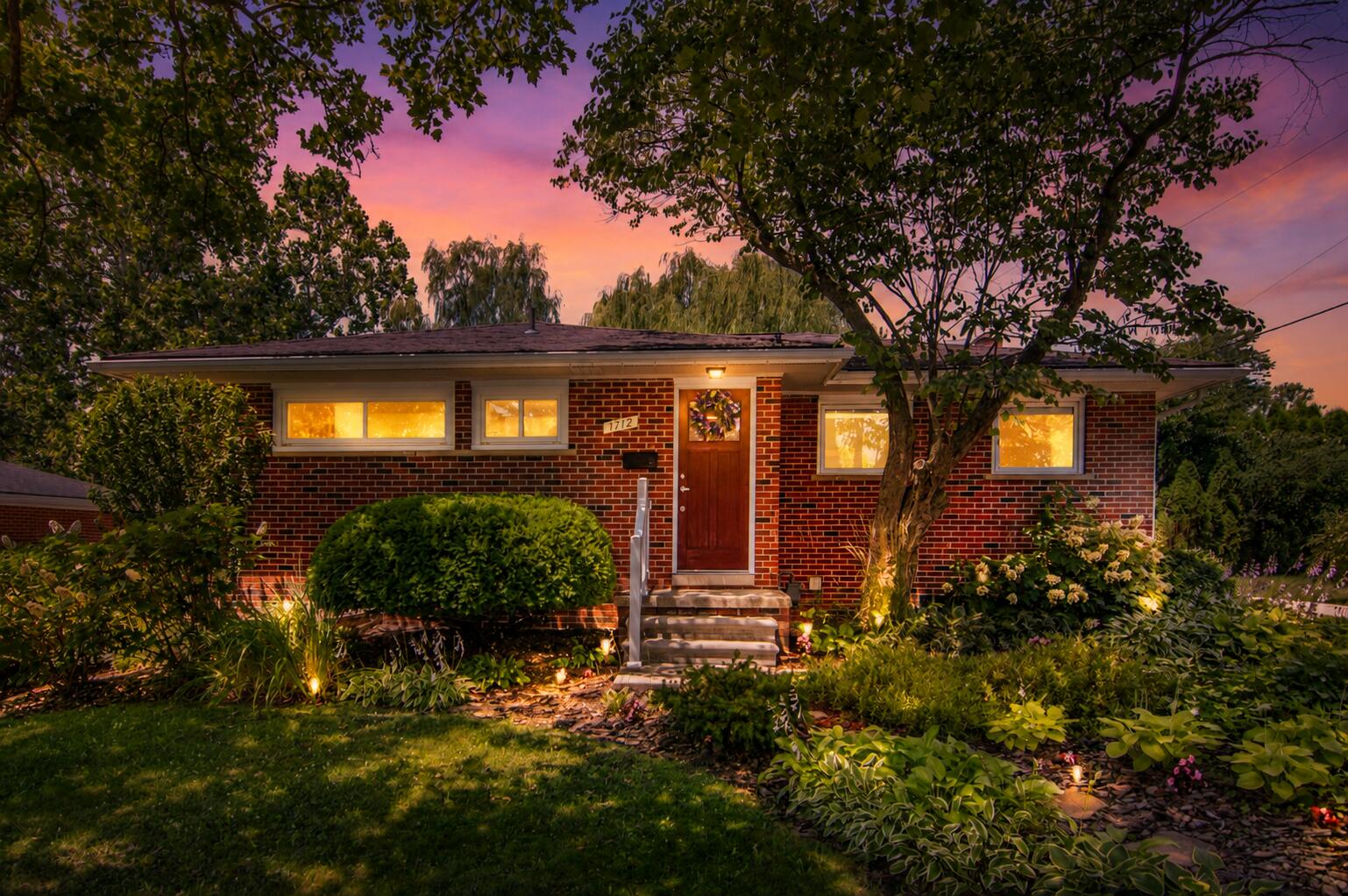 1712 Barrington Place