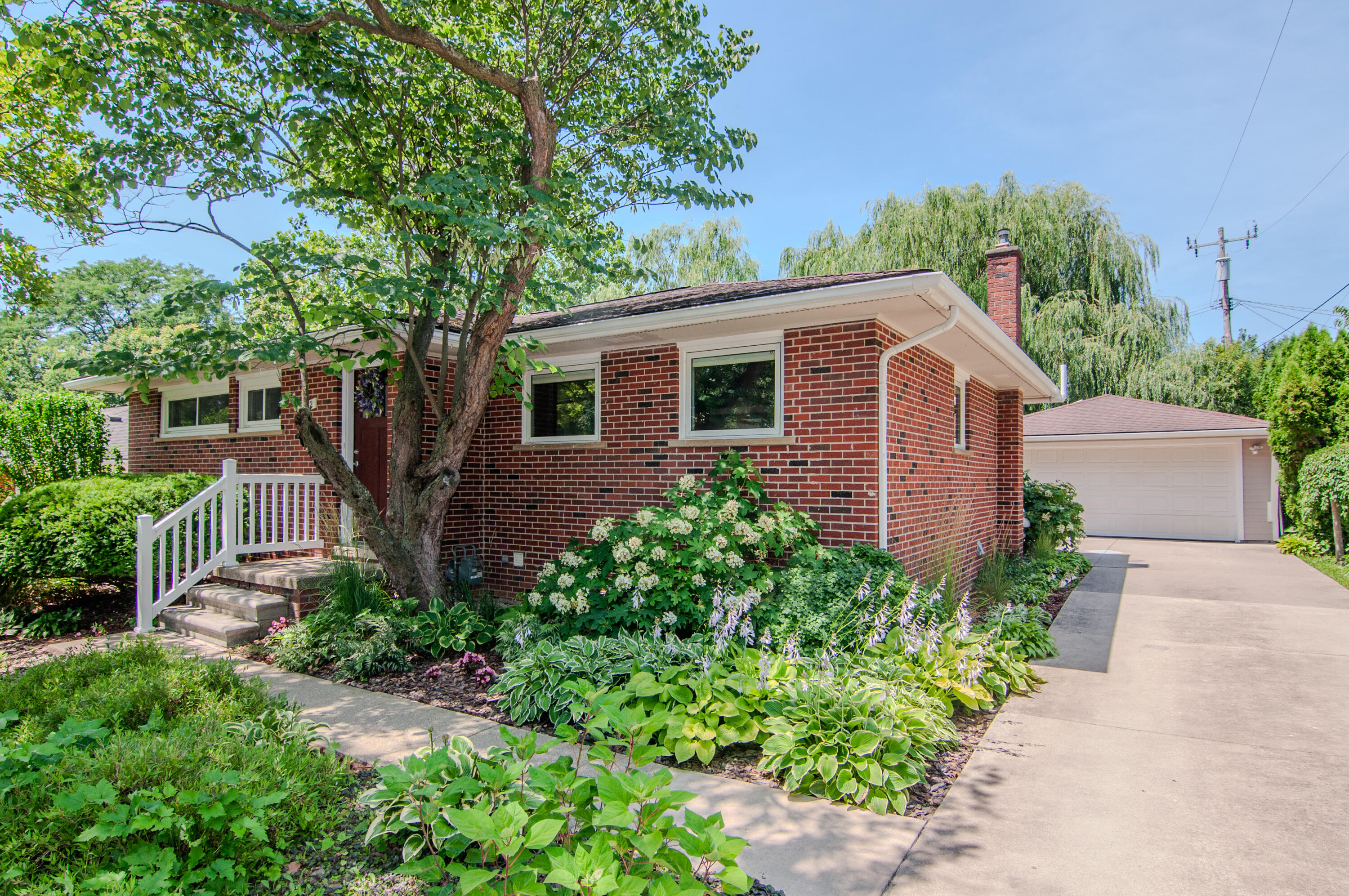 1712 Barrington Place