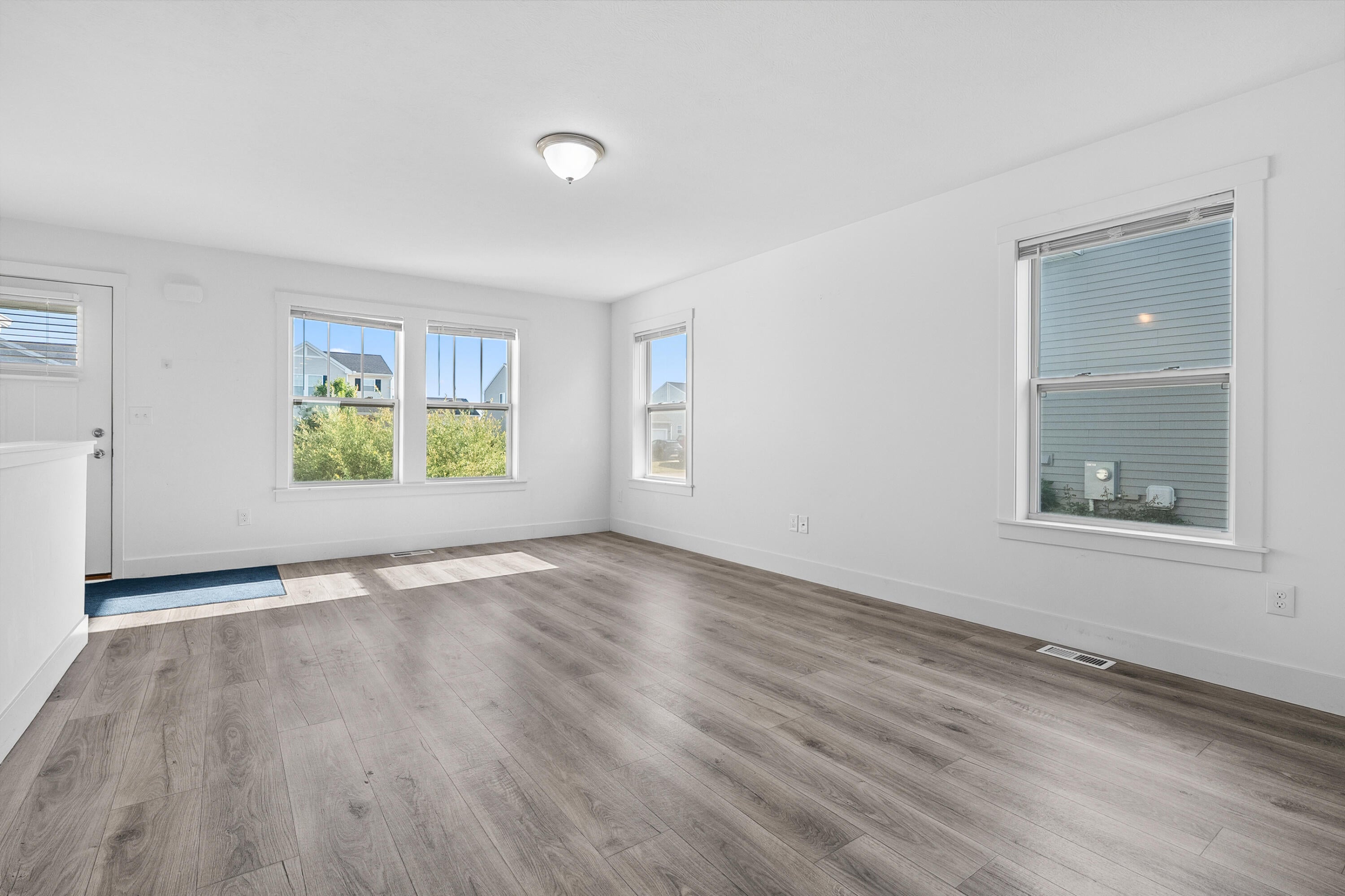 8076 Lausen Lane