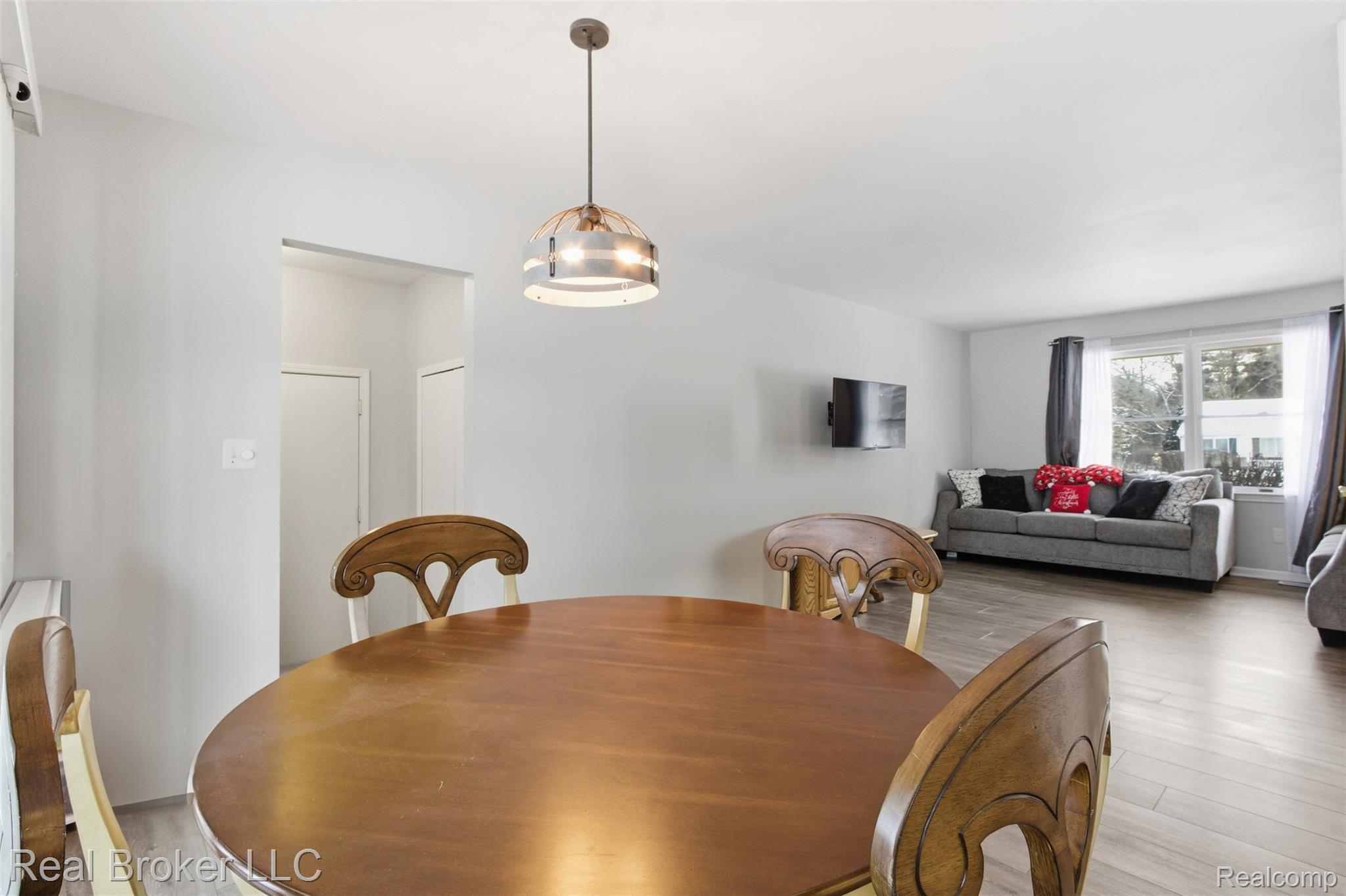 8152 Fox Hollow Road