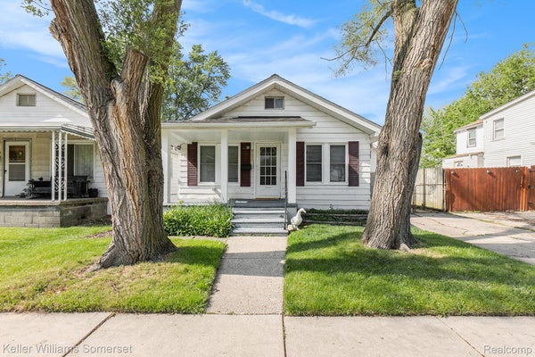 8233 MEADOW AVE, WARREN, MI 48089 - Image f4a3d97f4af3938aa82ea710da5e90c1/2554576510
