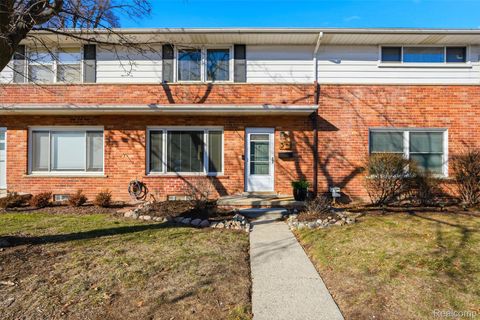 2604 Rochester Road Royal Oak City MI 48073