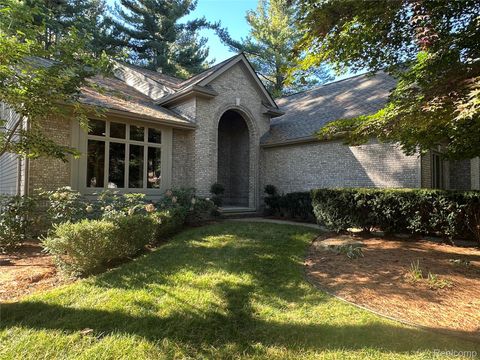 9112 Roger Scott Hamburg Township MI 48116