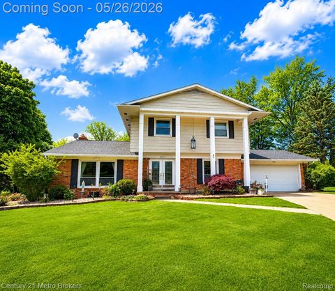Photo of 6292 Kings Pointe Circle, Grand Blanc Charter Township, MI 48439 (MLS # 20261037589)