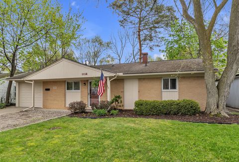Photo of 1114 N Maple Road, Ann Arbor, MI 48103 (MLS # 81026019517)