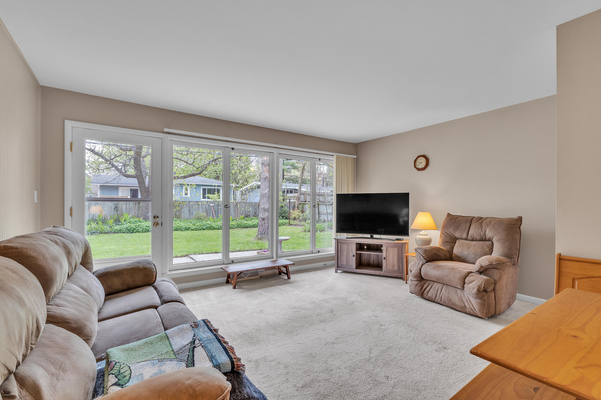 1114 N Maple Road