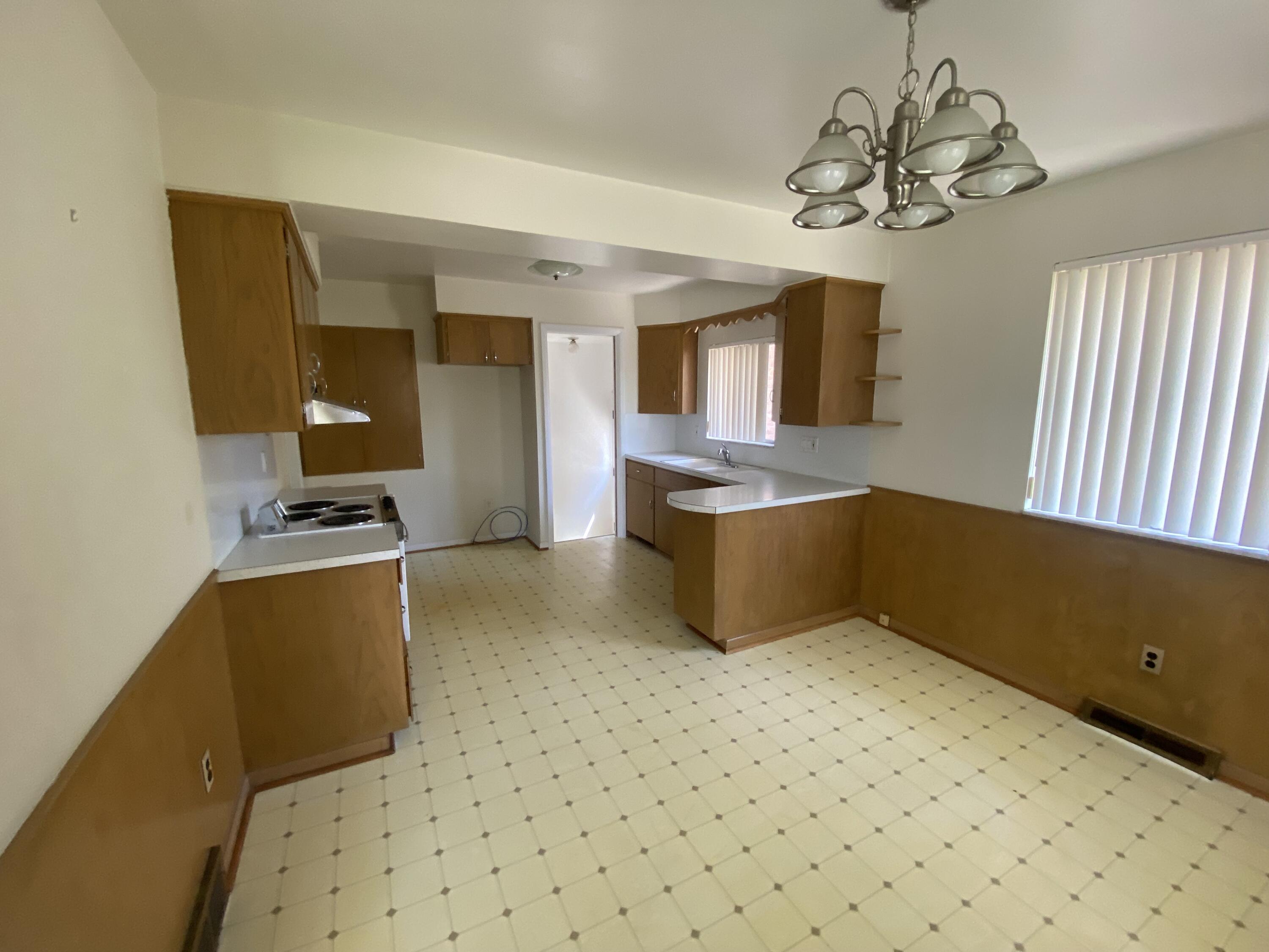 17046 wakenden Street