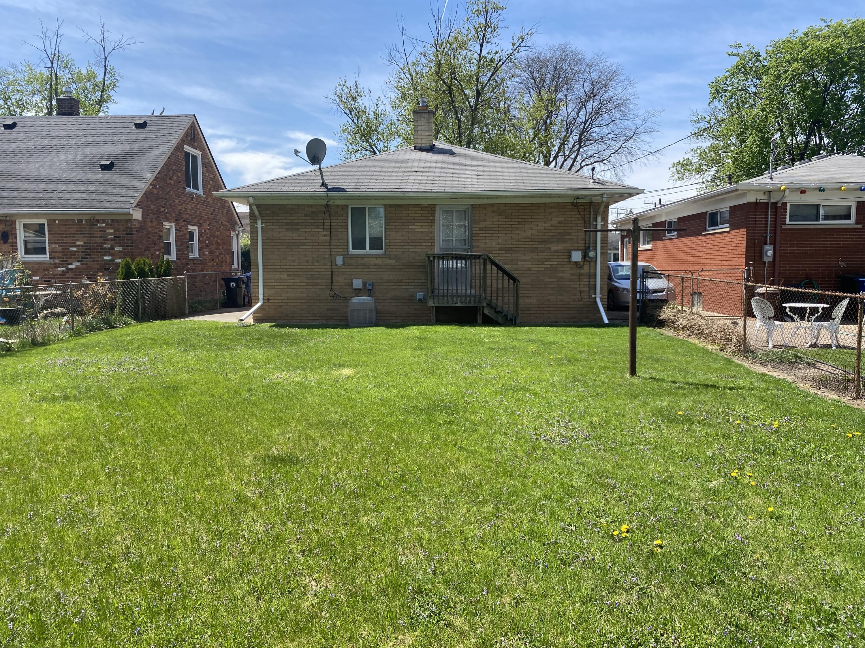 17046 wakenden Street