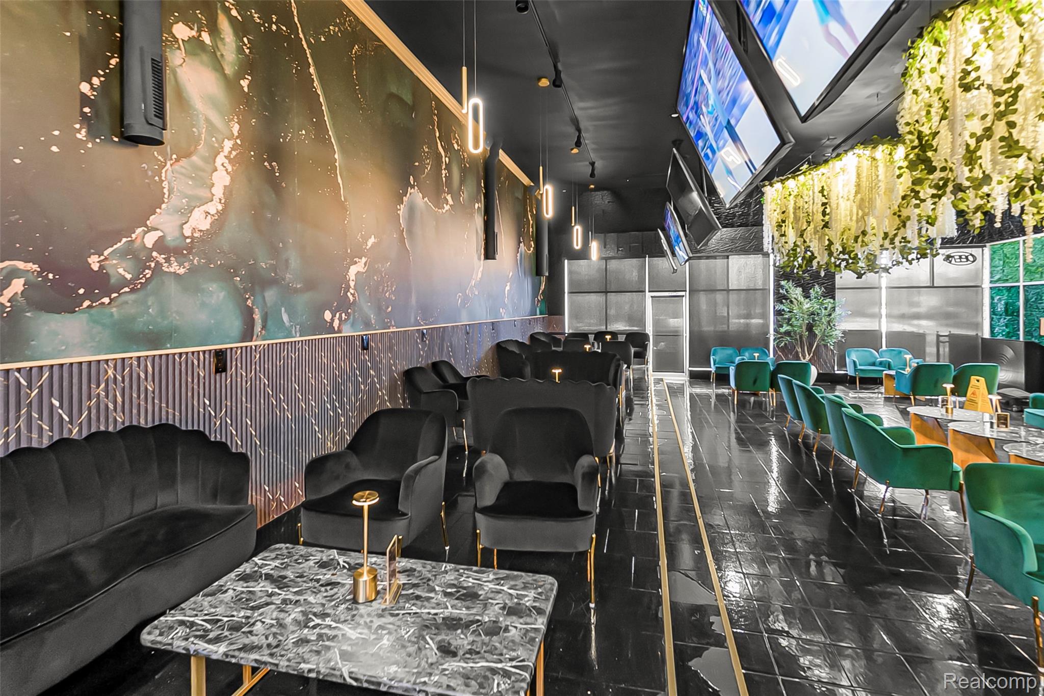 4127 Orchard Lake Rd