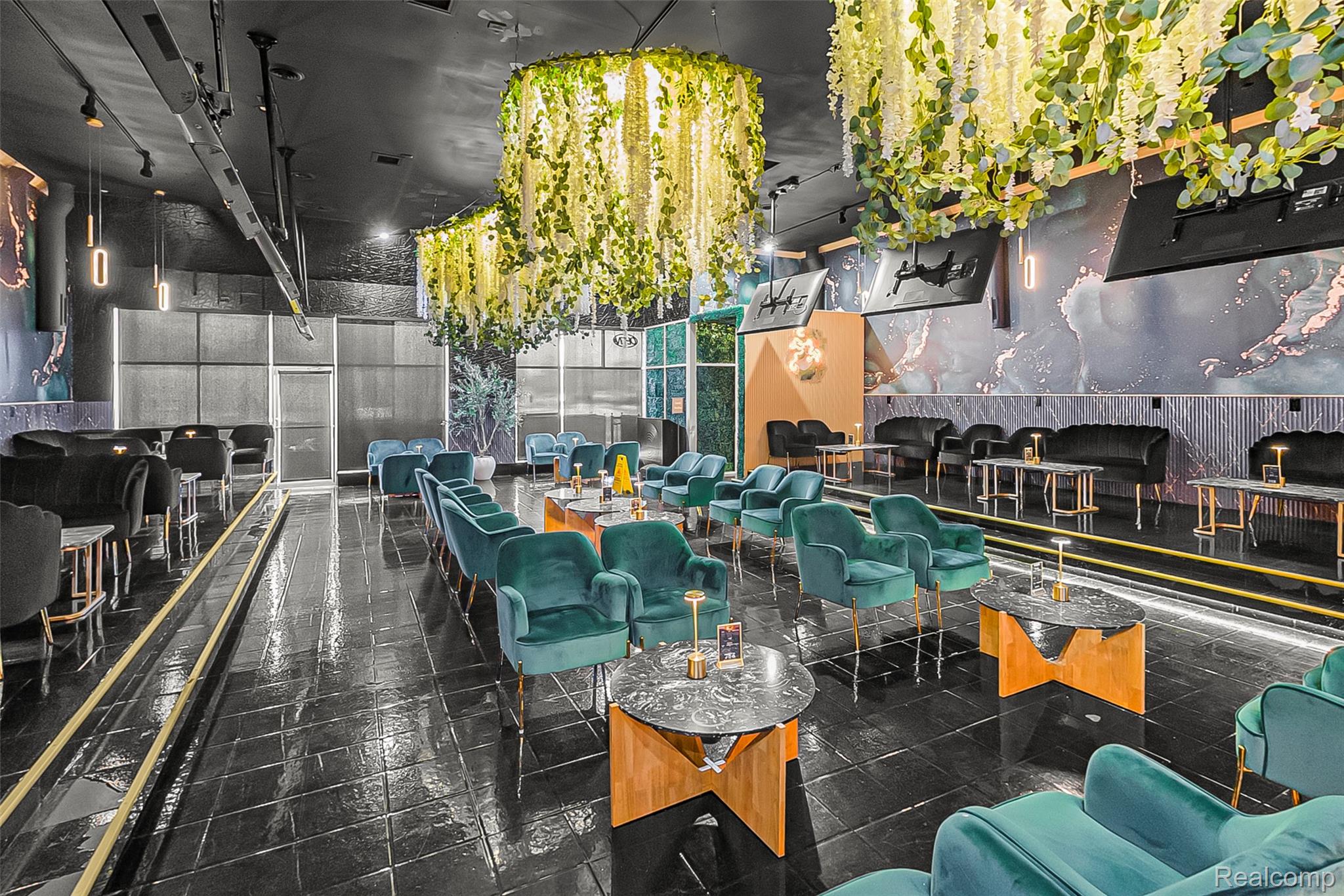 4127 Orchard Lake Rd