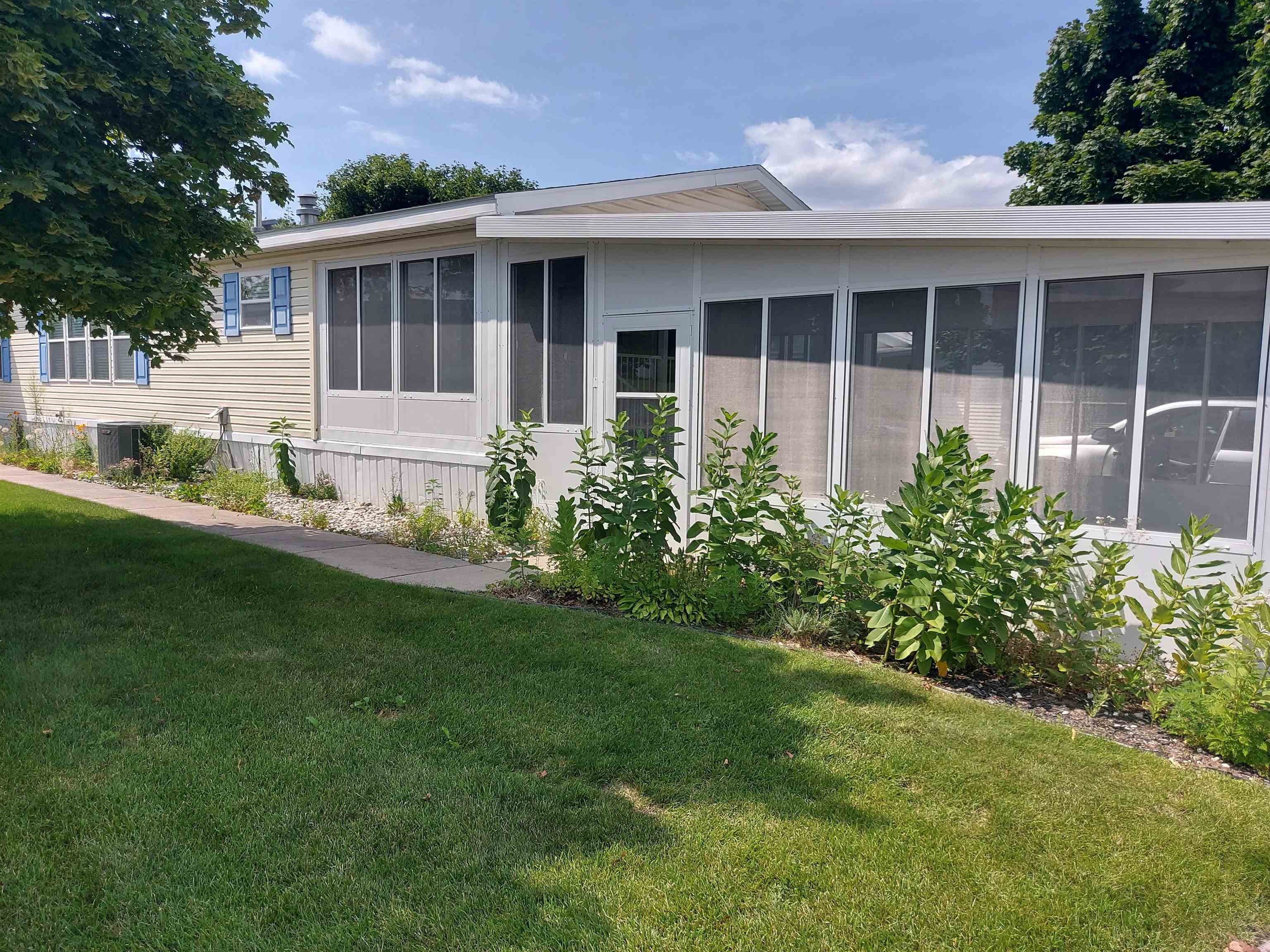2307 Leisure Lane