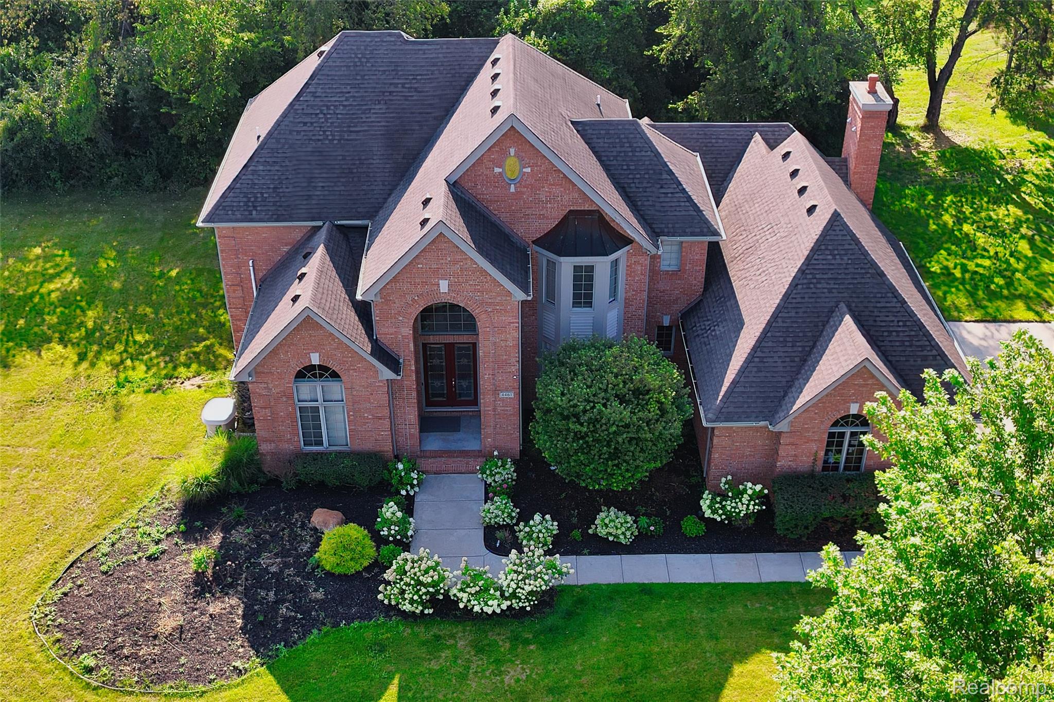 4461 Old Oak Court