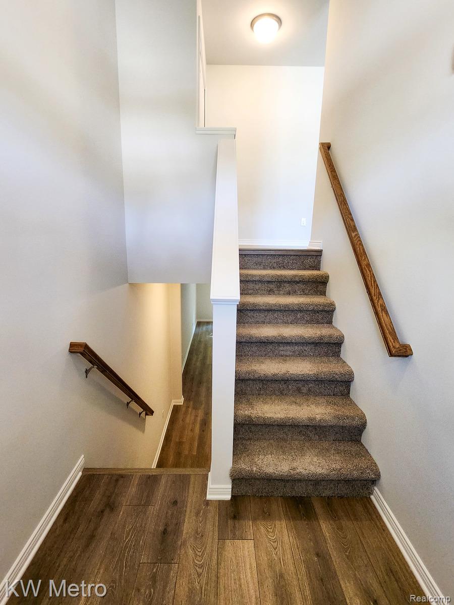 320 Whispering Pines Drive 21