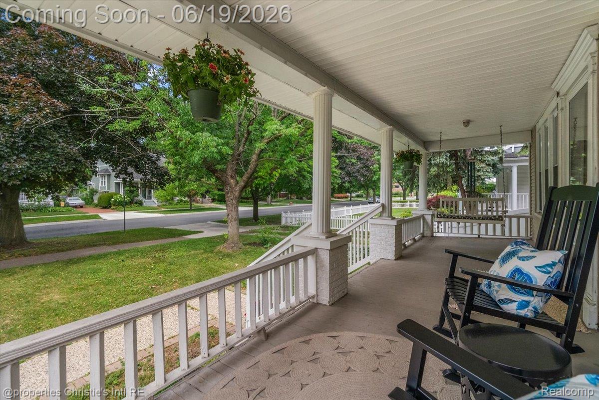 568 Saint Clair Avenue