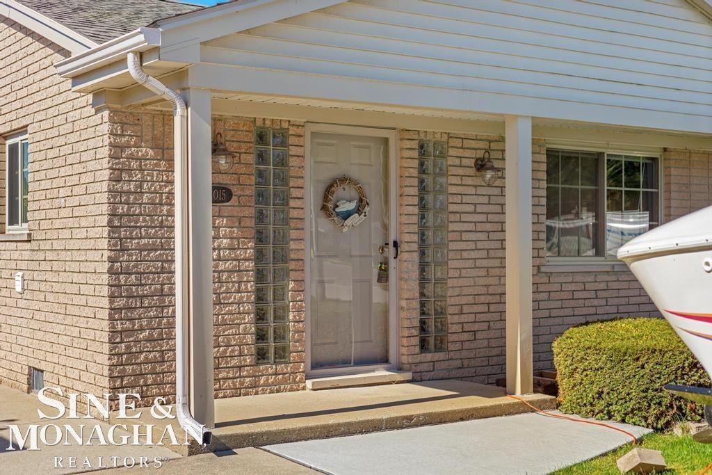 38015 Circle Drive