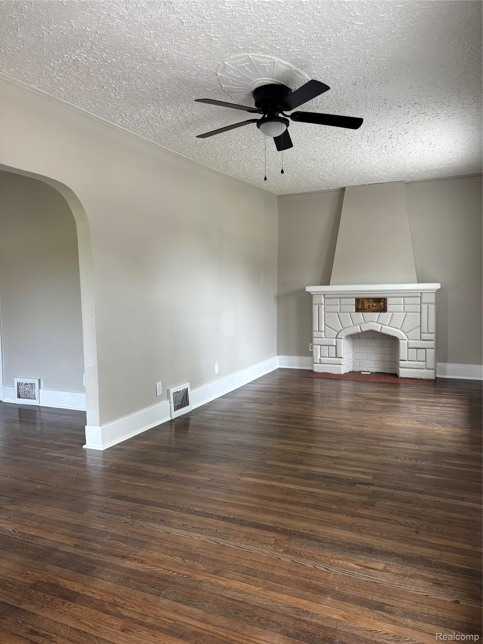 850 Montie Road