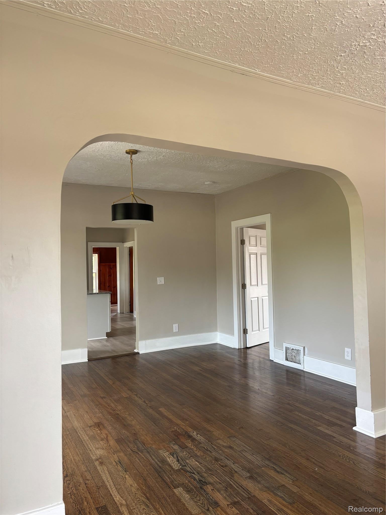 850 Montie Road