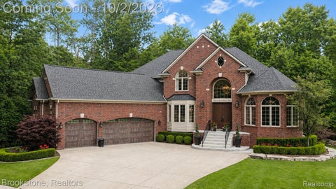 Photo of 55630 BUCKTHORN Drive, Shelby Charter Township, MI 48316 (MLS # 20261056400)
