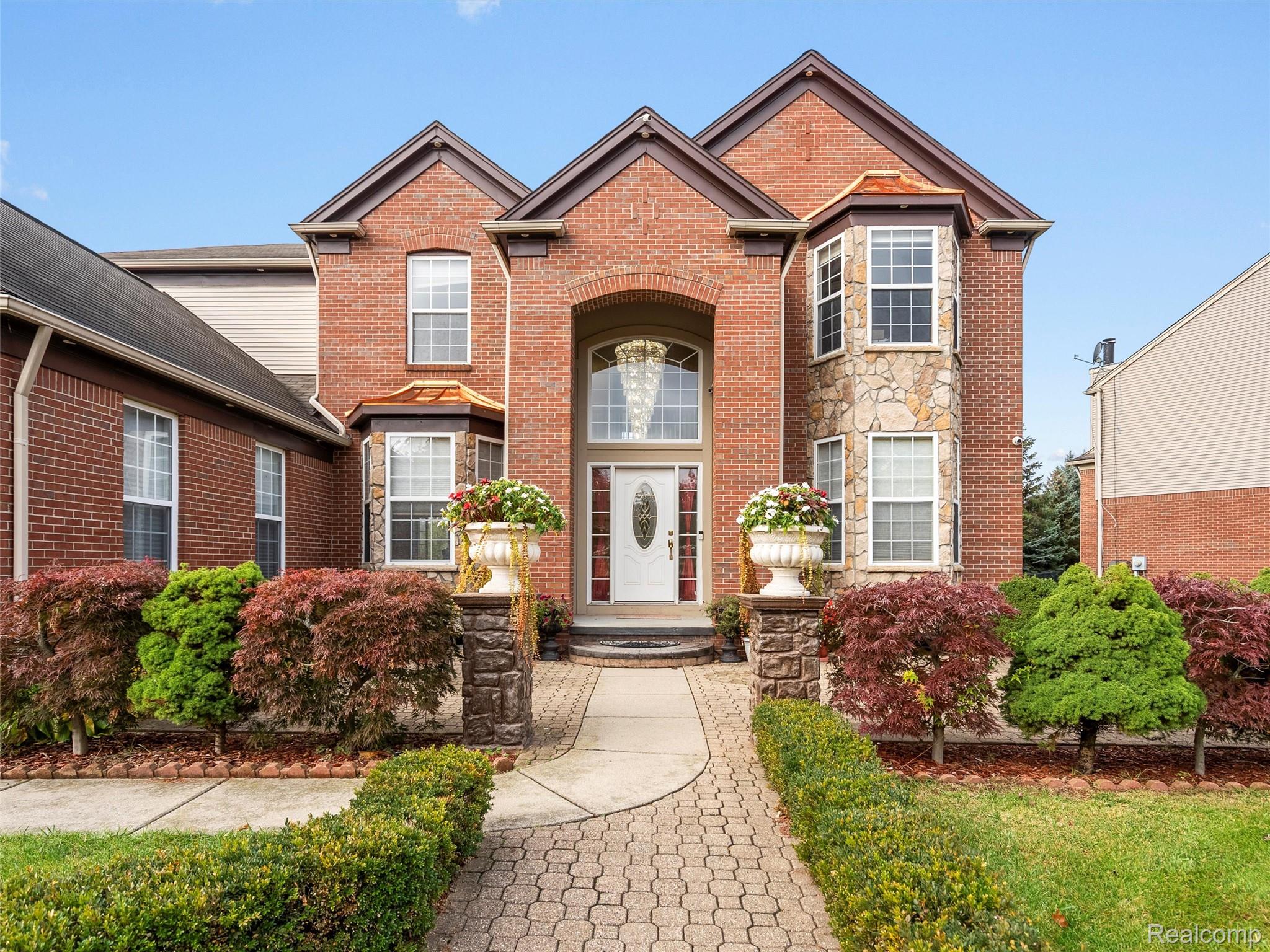 49727 E Central Park